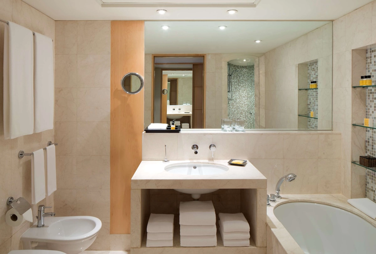 سرویس بهداشتی و حمام هتل حیات رجنسی دبی